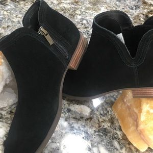 koolaburra by ugg cheyanna suede ankle bootie